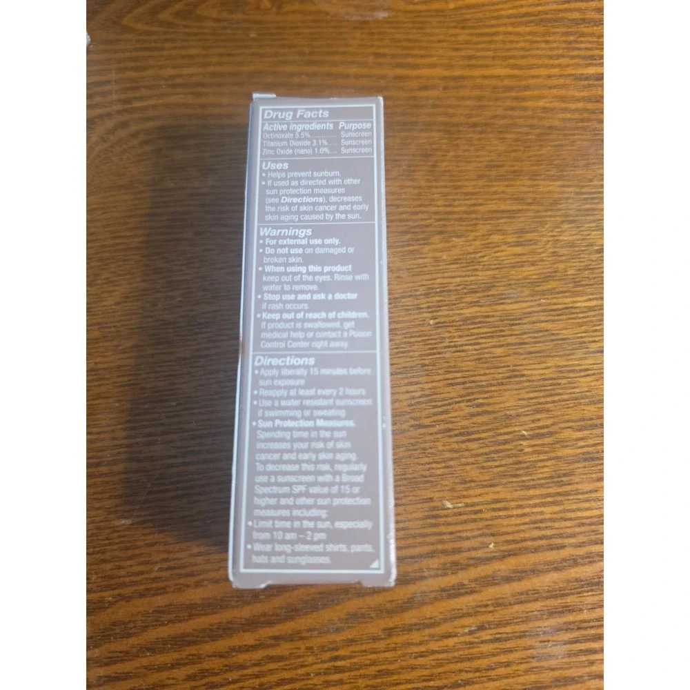 Revlon Illuminance Serum Tint SPF 15 0.94‎ fl oz 601 - Soft Nutmeg Exp: 6/25 New